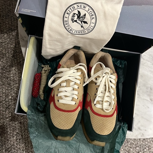 Ronnie Fieg 8th Street Scarab Clarks Lockhill | Tan, Green, Red | Size 6M - Picture 4 of 12